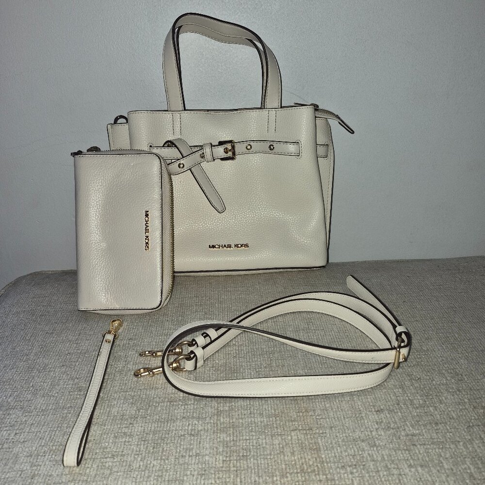👜 Michael Kors White Leather Satchel + Wallet Set